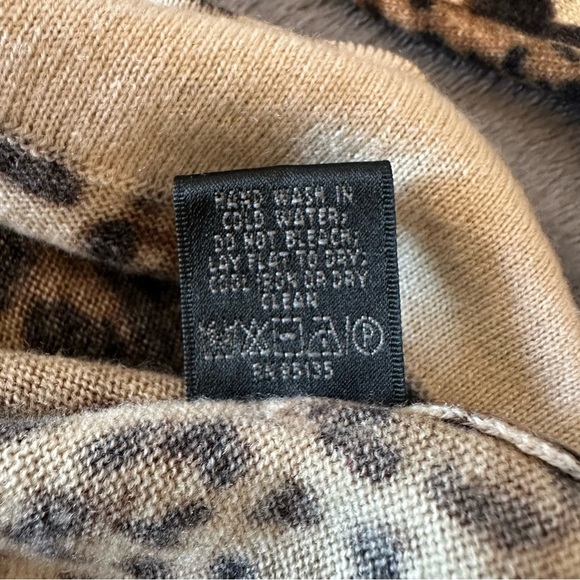 Lafayette 148 New York Cashmere Leopard Animal Print Cowl Neck Sweater Size L - Picture 10 of 11